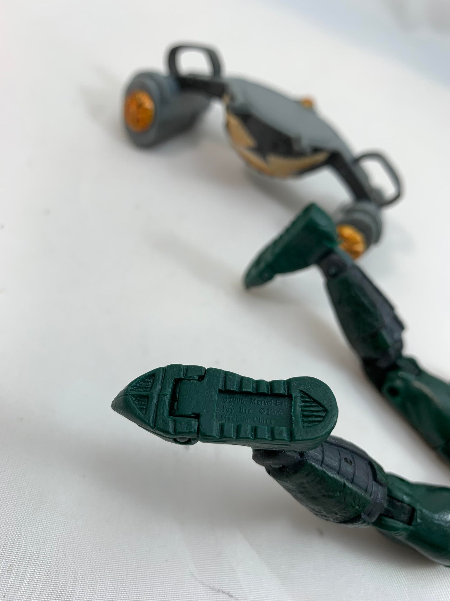 Hasbro 2006 Marvel Legends Spider-Man Classics JACK O' LANTERN w/glider - Loose