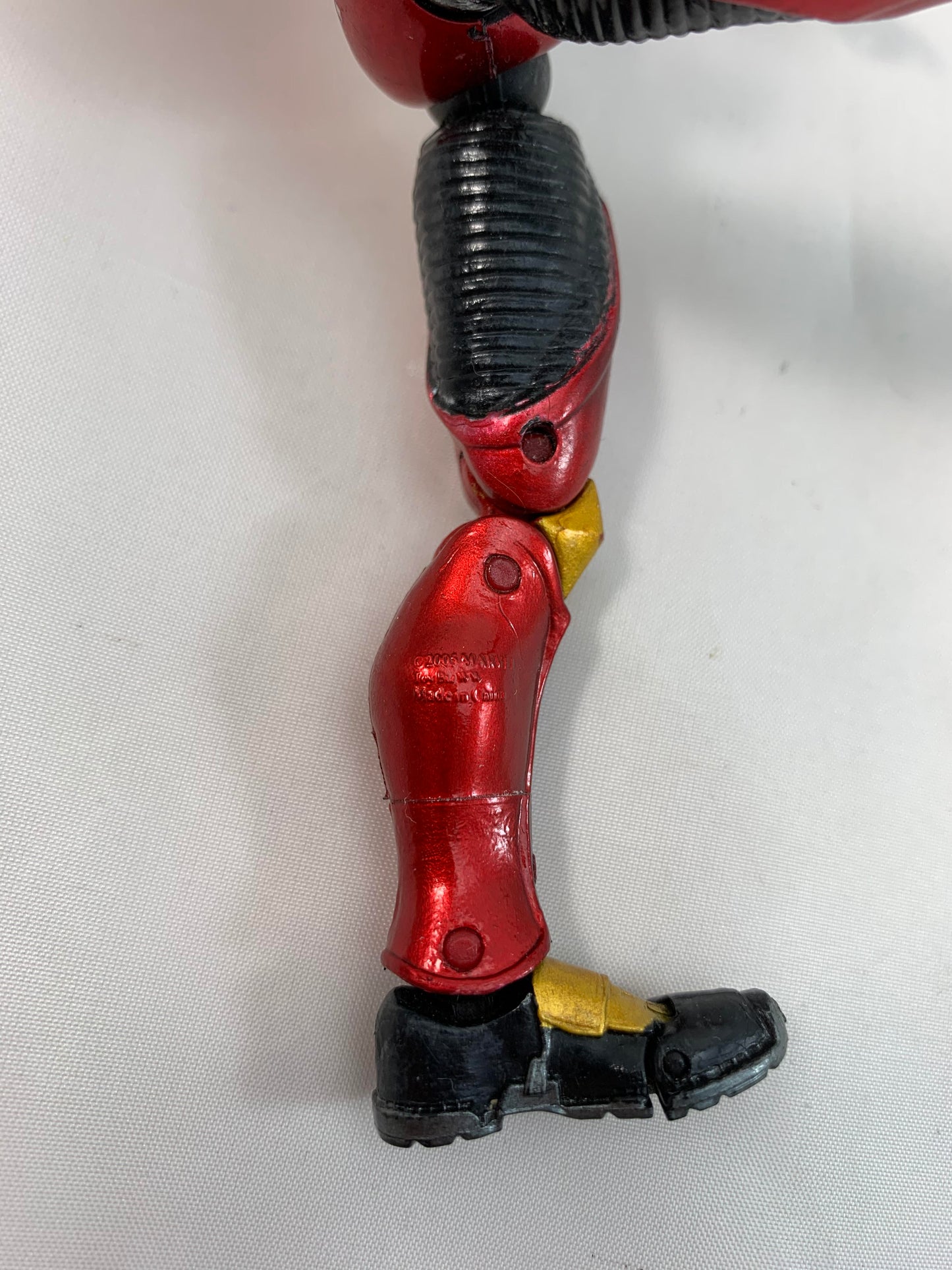 Toybiz 2005 Marvel Legends X-Men Cyclops Ruby Quartz Armor Action Figure w/ Light up eyes - Loose