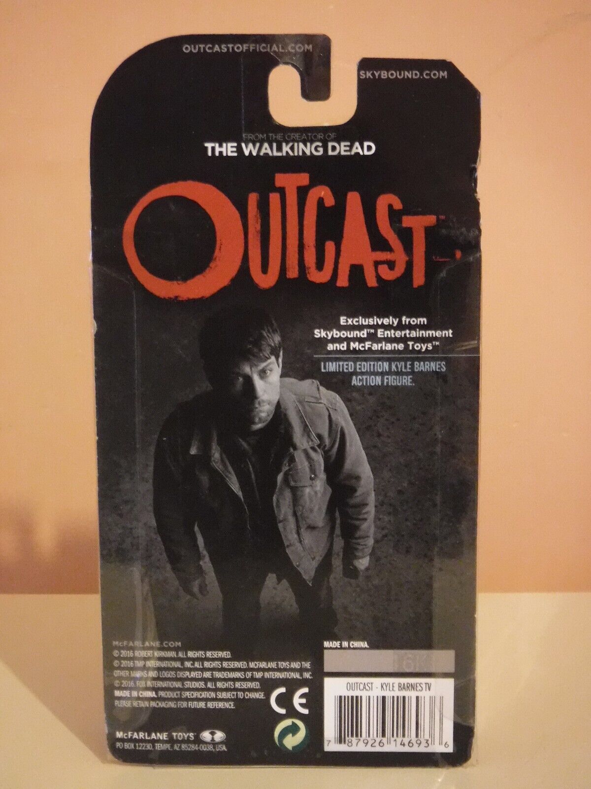 McFarlane Skybound Outcast Exclusive Kyle Barnes (TV Bloody)