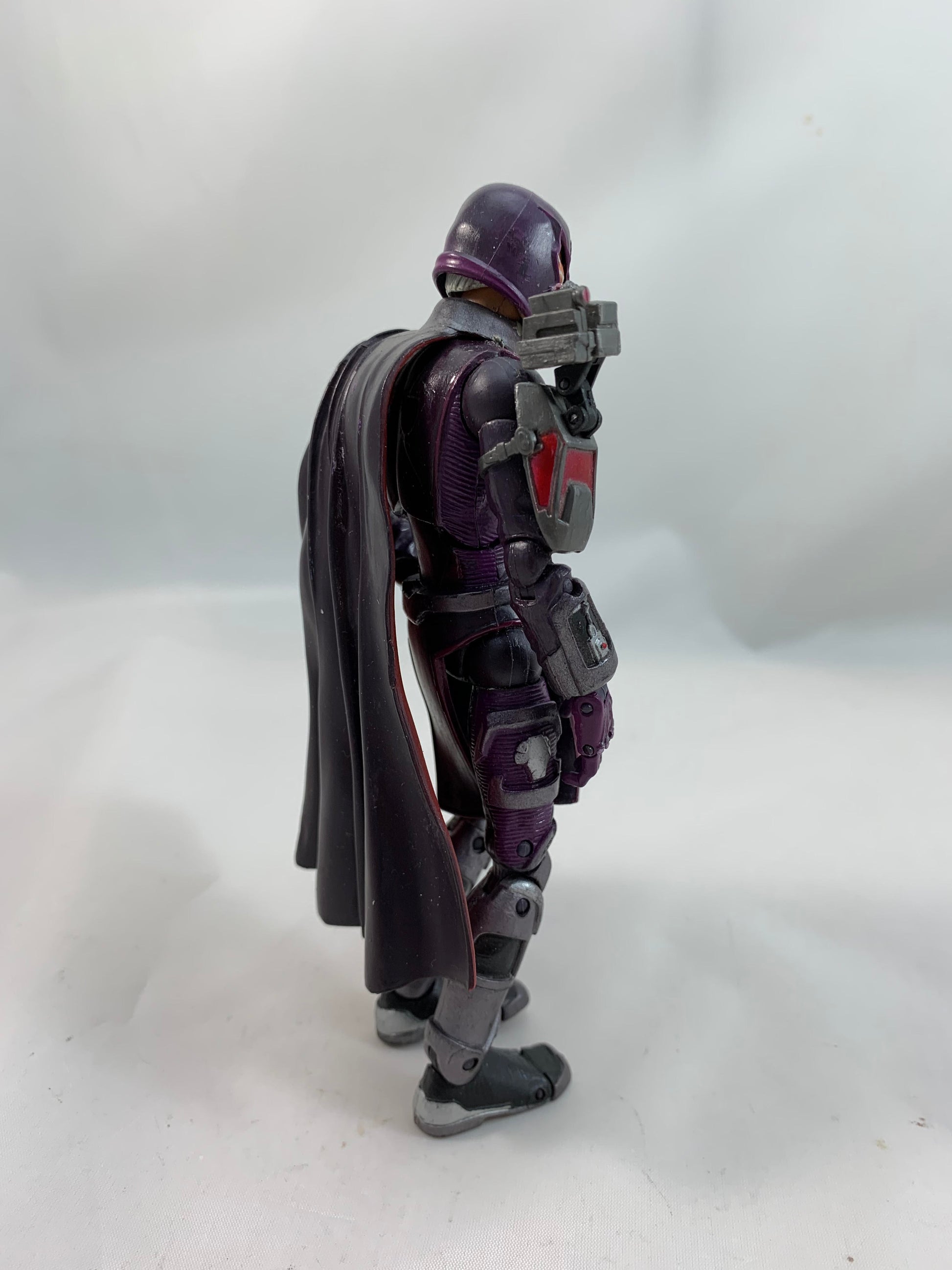 Toybiz X-Men Classics Comics MARVEL LEGENDS MAGNETO 2005 - Loose