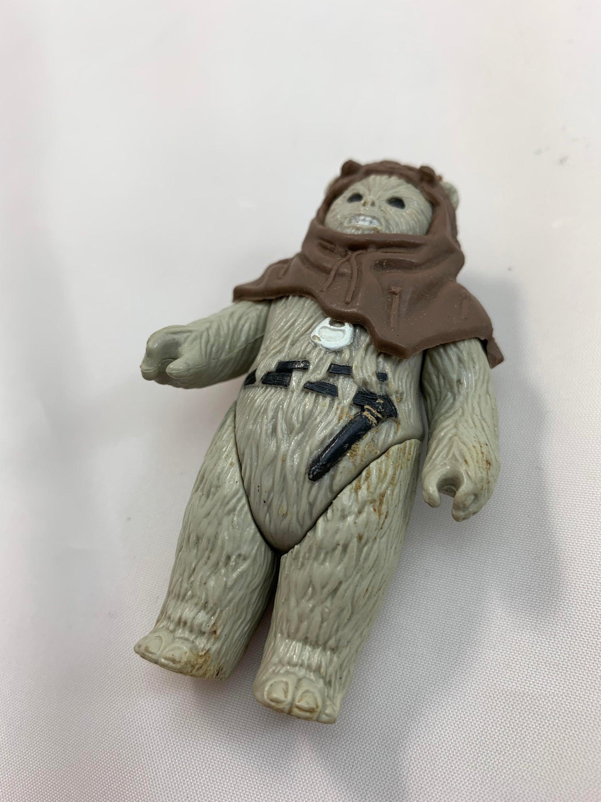 Kenner Vintage Star Wars ROTJ Chief Chirpa Ewok Action Figure 100% Original and complete with accessories and weapons COO LFL 83 H.K. - Loose