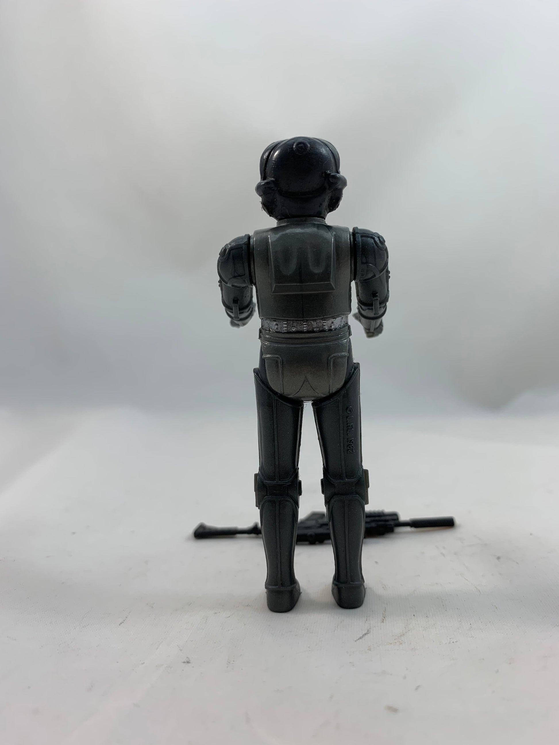 Kenner Vintage Star Wars TESB: The Empire Strikes Back Zuckuss (4-Lom) with REPRO weapon COO LFL 1982 Made In Hong Kong - Loose