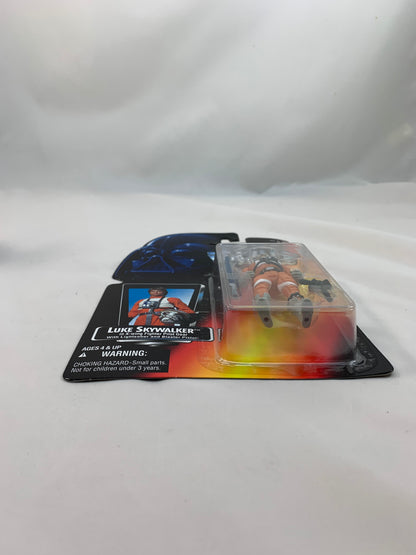 Kenner Hasbro Red Card Star Wars Power Of The Force 2 Luke Skywalker in X-Wing Pilot Gear 1995 - MOC