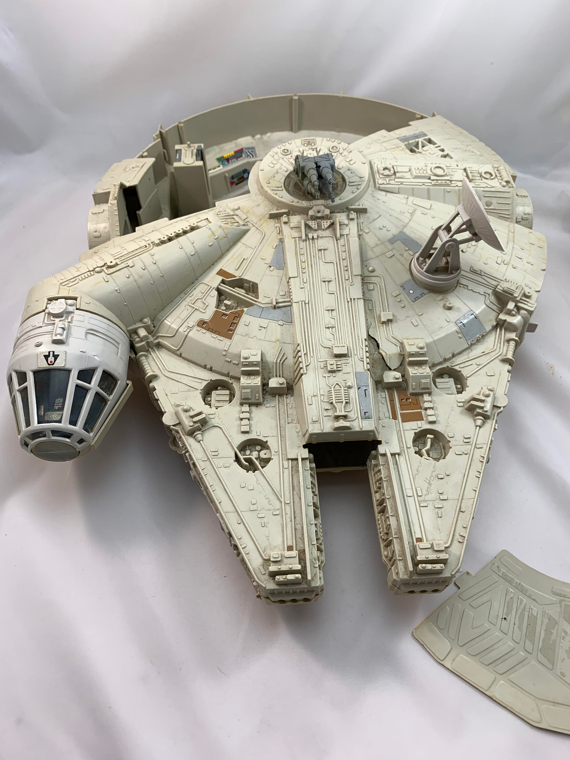 Kenner Vintage Star Wars Millenium Falcon with Box & Case COO LFL 1979 ESB/ROTJ - Loose