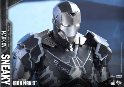 Hot Toys MMS348 IRON MAN 3 - SNEAKY (MARK XV)